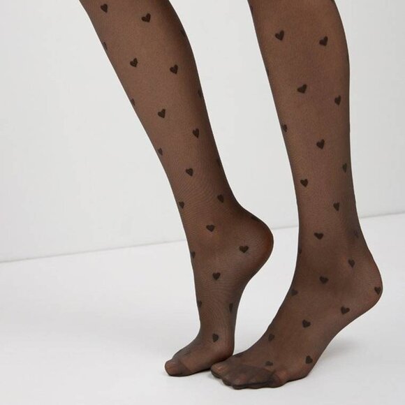 Conte Bonheur 20 Den - Fantasy Women's Tights with a "heart" pattern - Picture 5 of 12